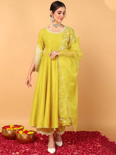Women Yellow Silk Blend Solid Embroidered Flared Suit Set-PKSKD2118
